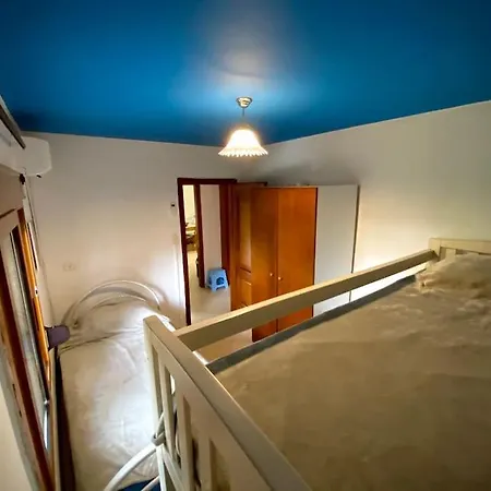 House For Rent Gjiri I Lalzit. Prázdninový dům Durrës