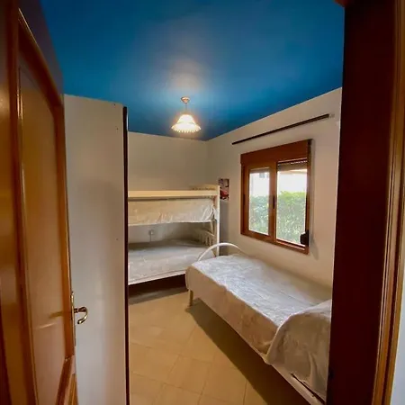 Hébergement de vacances House For Rent Gjiri I Lalzit. *